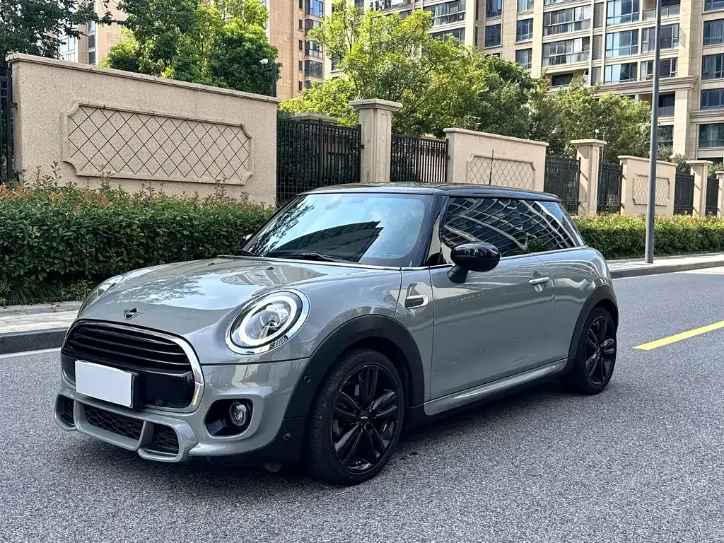 MINI Cooper (3-door) — фото 1