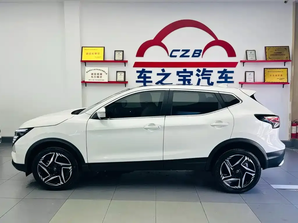 Nissan Qashqai — фото 8