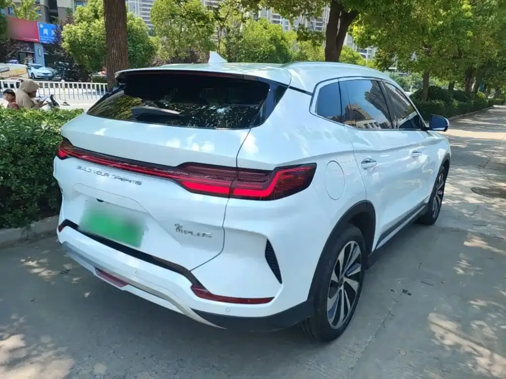 BYD PLUS New Energy — фото 5