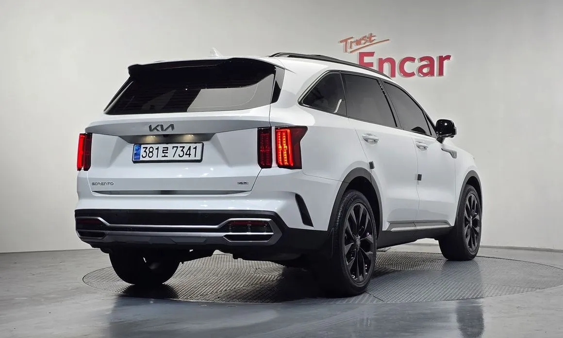 Kia Sorento — фото 8