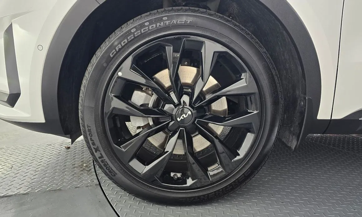 Kia Sorento — фото 6