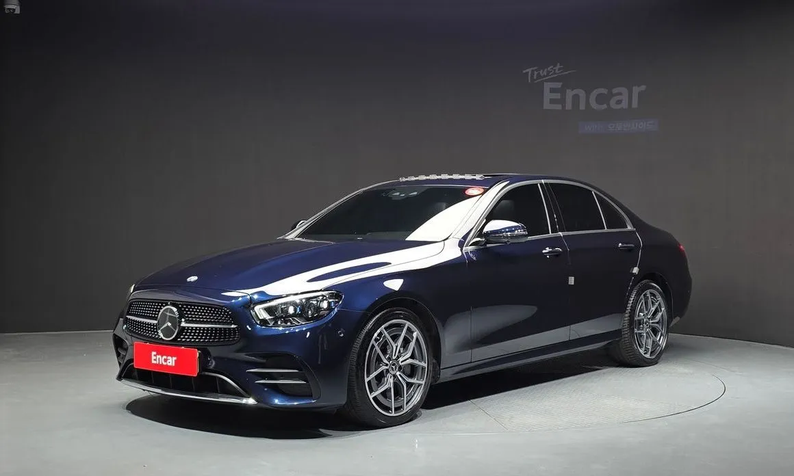 Mercedes-Benz E-Class — фото 1