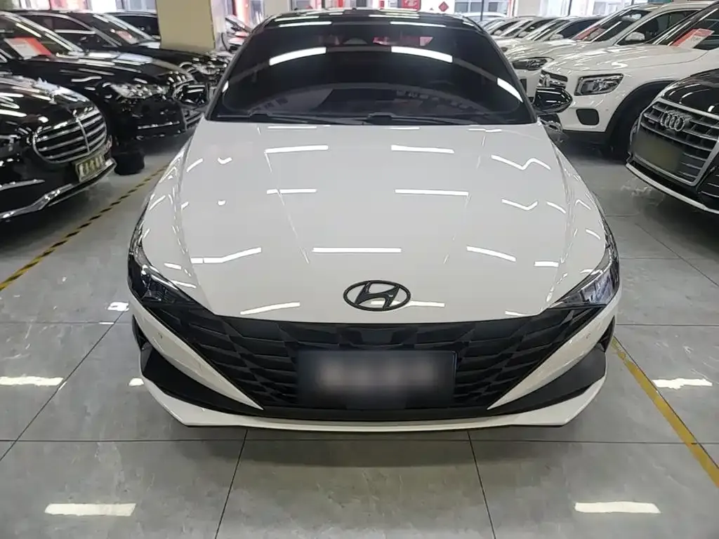 Hyundai Elantra — фото 8