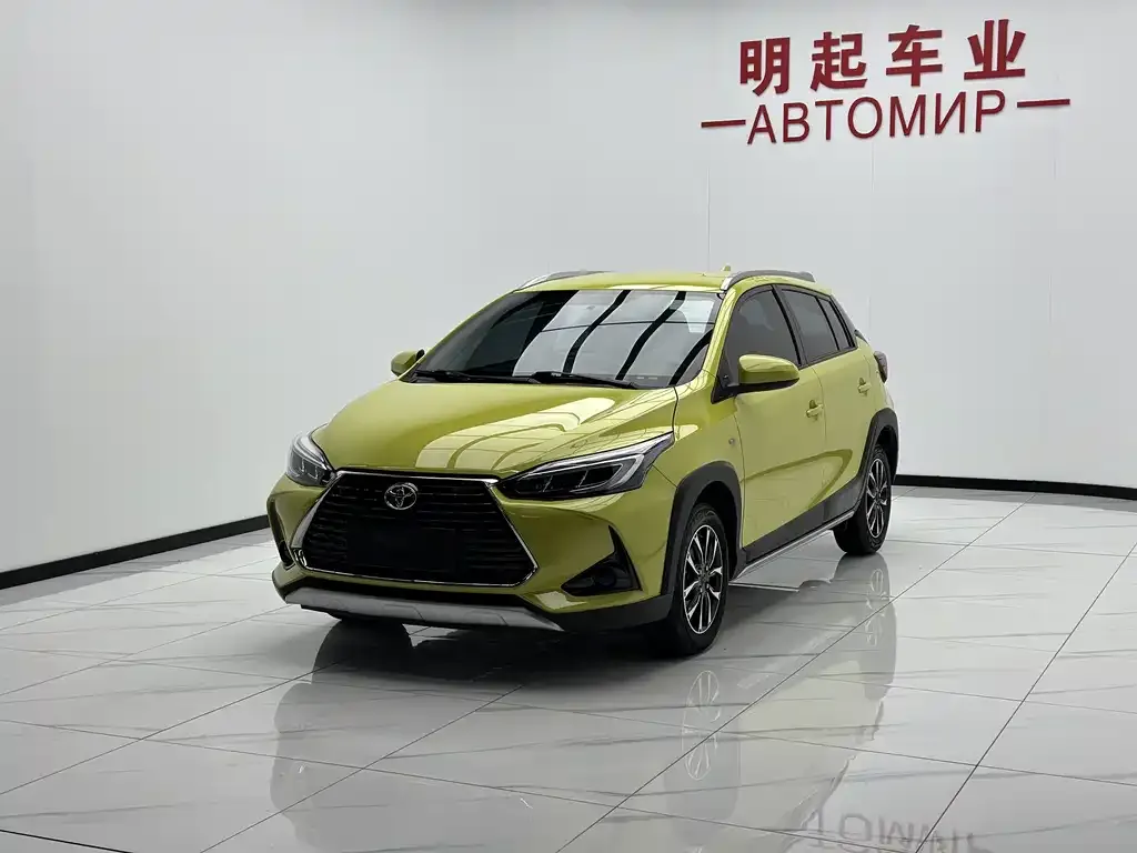 Toyota Yaris L — фото 5