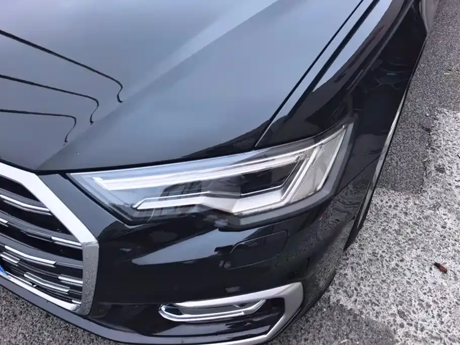 Audi A6L — фото 10