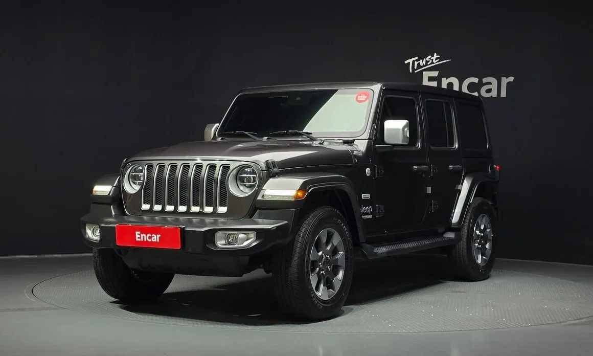 Jeep Wrangler — фото 1