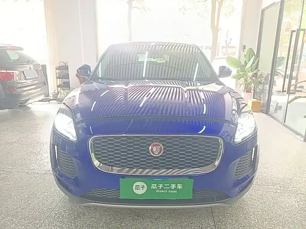 Jaguar E-PACE — фото 4
