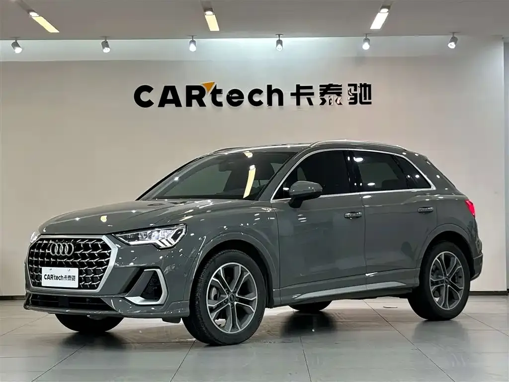 Audi Q3 — фото 1