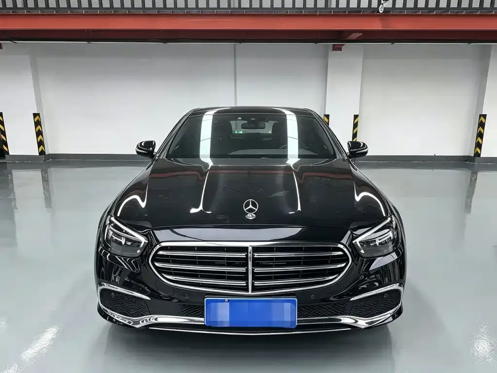 Mercedes-Benz E-Class — фото 4