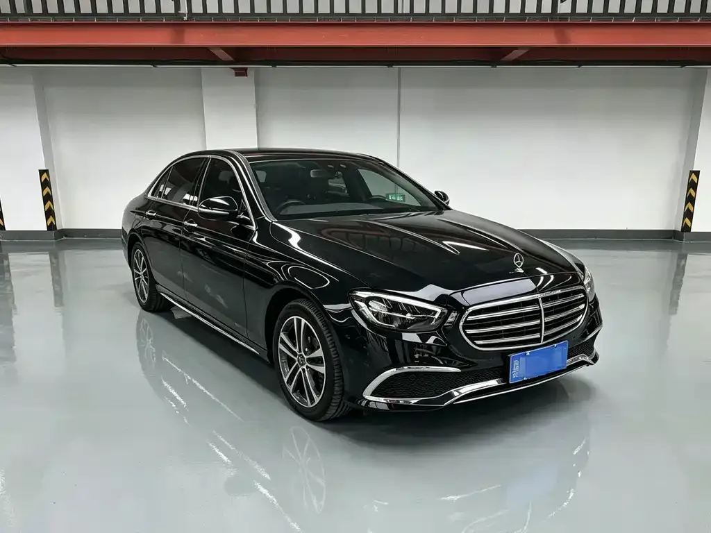Mercedes-Benz E-Class — фото 10