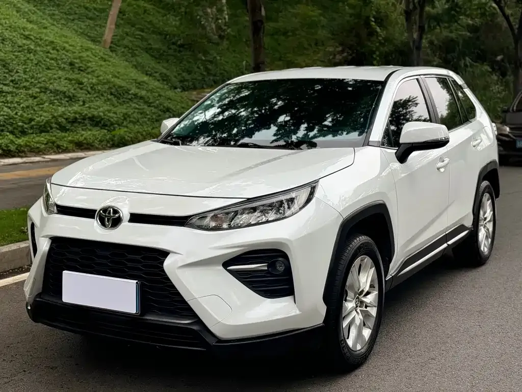 Toyota Wildlander — фото 1