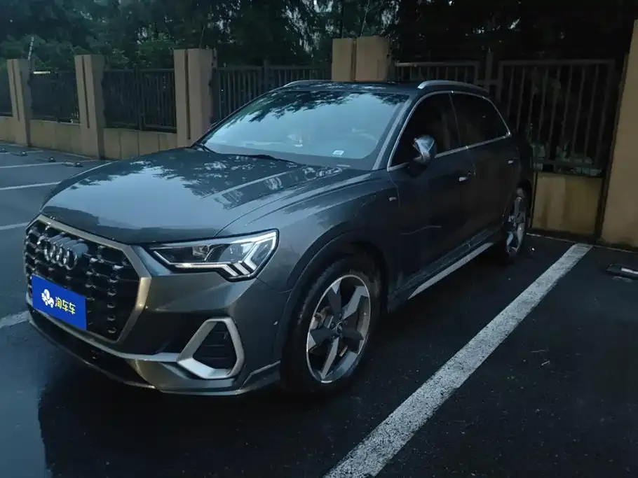 Audi Q3 — фото 1