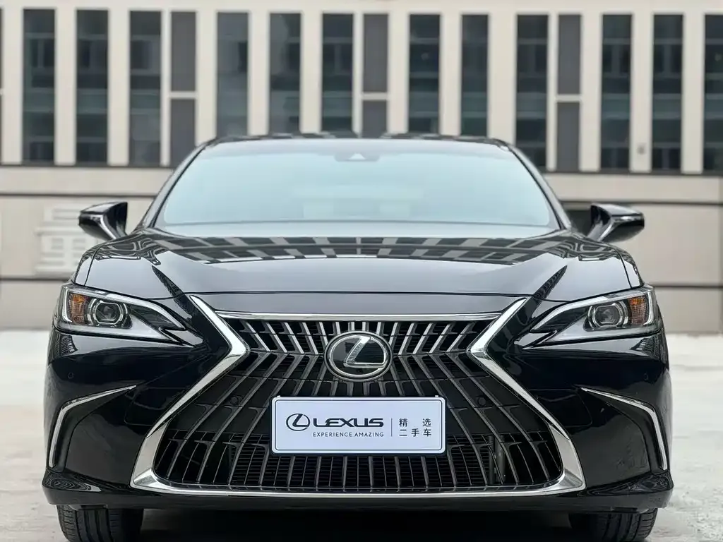 Lexus ES — фото 9