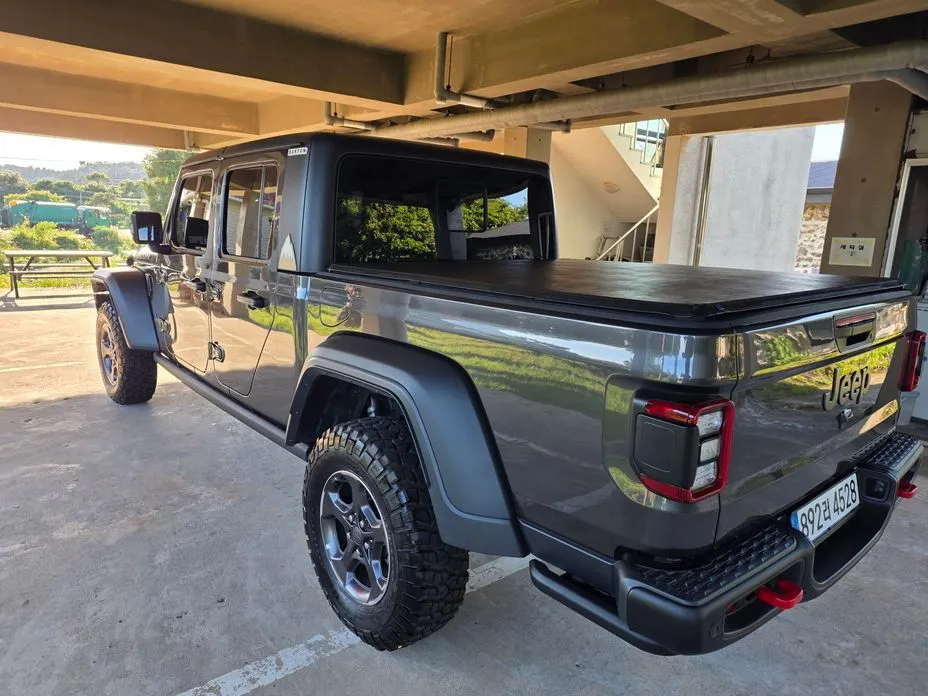 Jeep Gladiator — фото 6