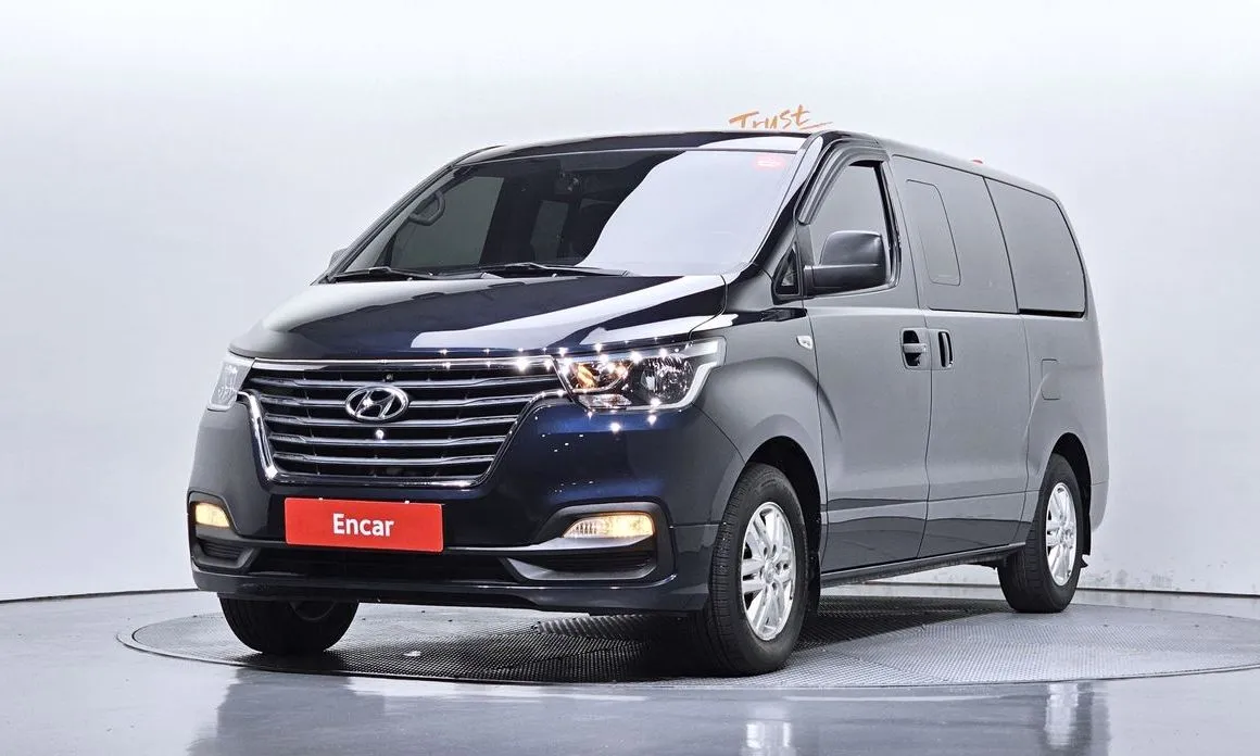 Hyundai Starex — фото 1