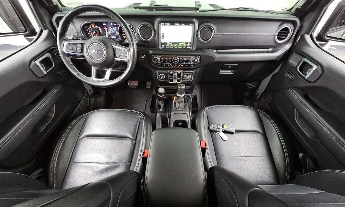 Jeep Wrangler — фото 6