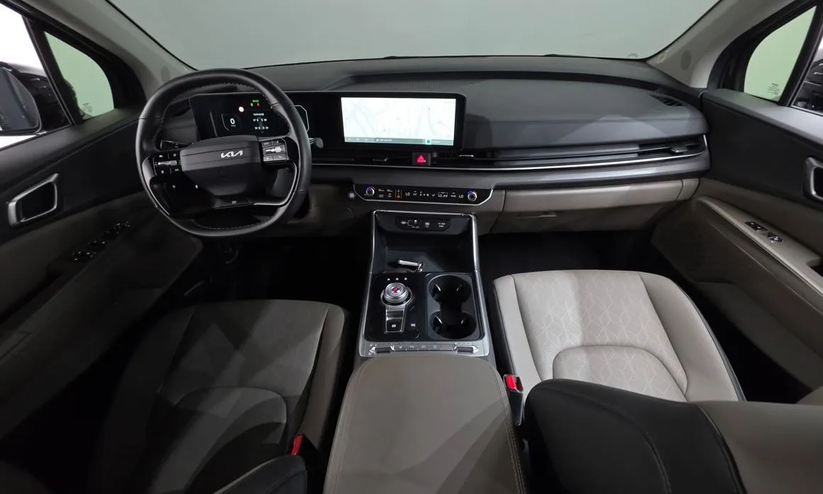 Kia Carnival — фото 3
