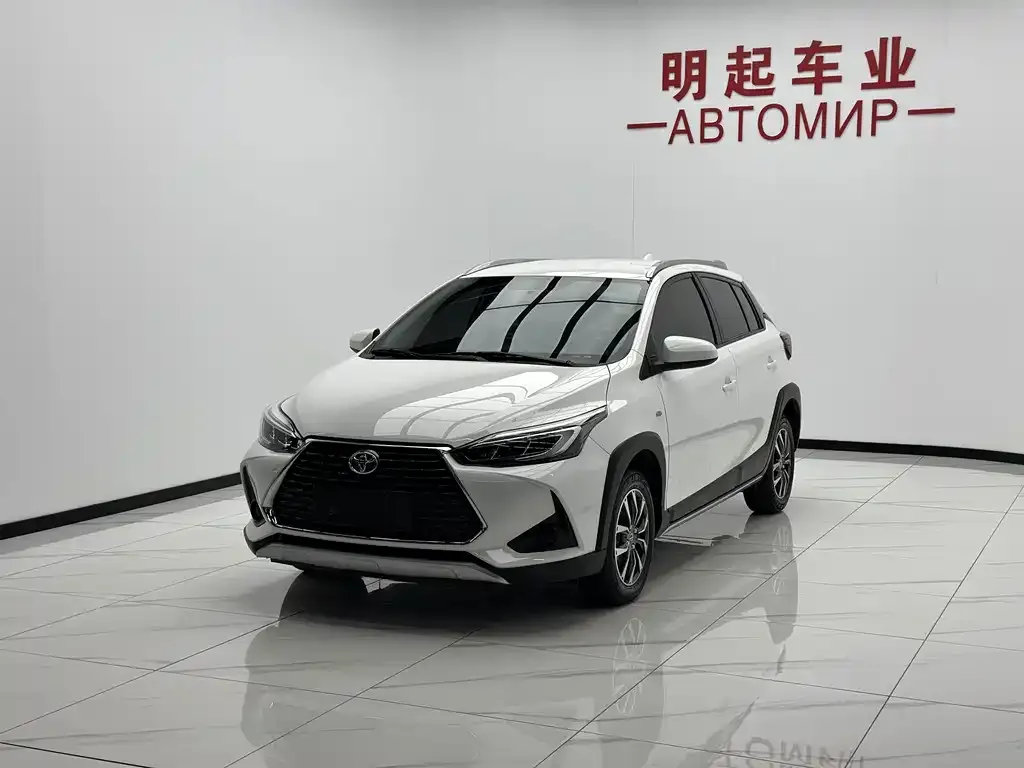 Toyota Yaris L — фото 6