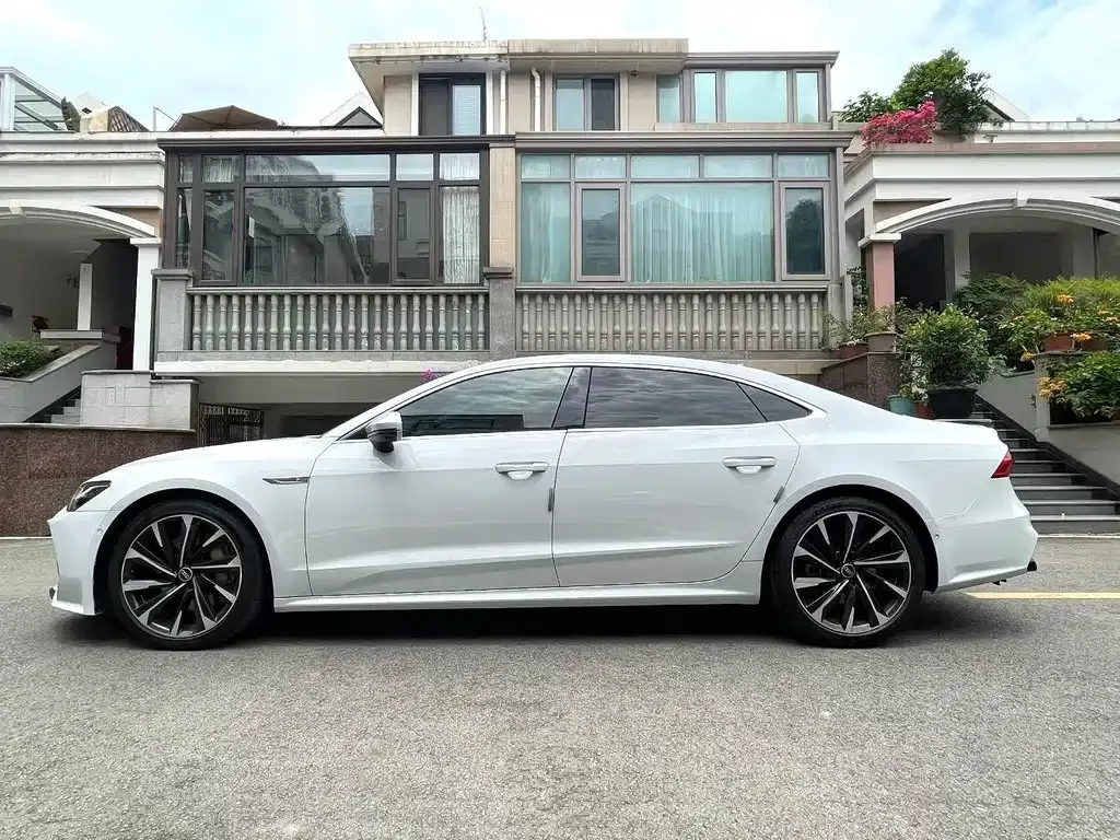 Audi A7L — фото 3