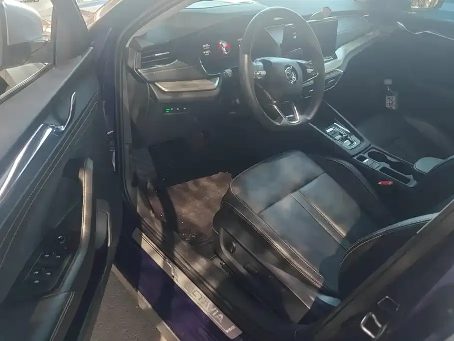 Skoda Octavia — фото 2