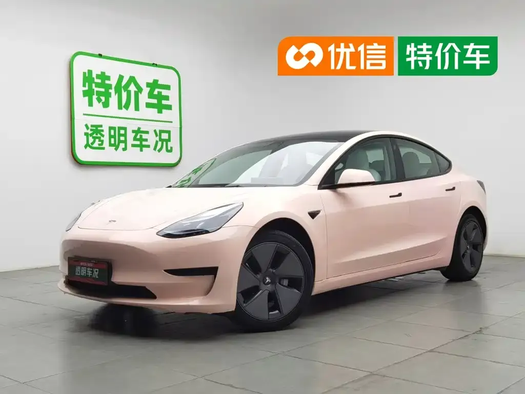 Tesla Model 3 — фото 1