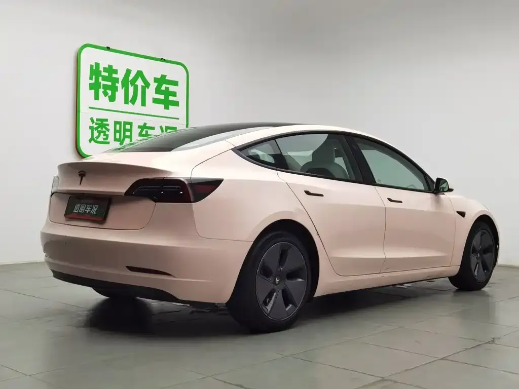 Tesla Model 3 — фото 3