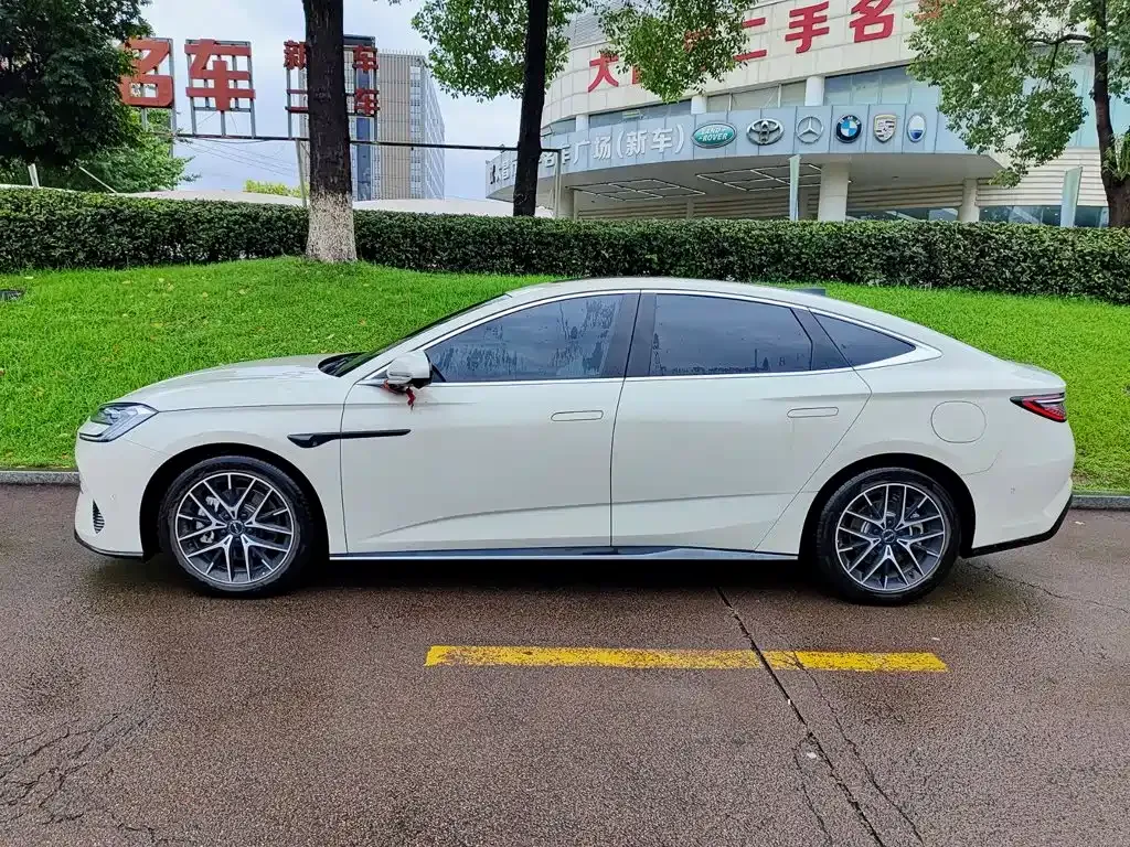 BYD Seal 07 DM-i — фото 10