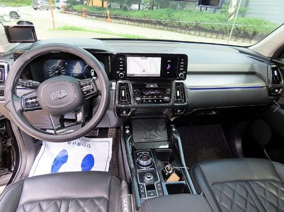 Kia Sorento — фото 10