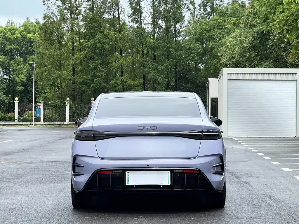 BYD Seal — фото 6