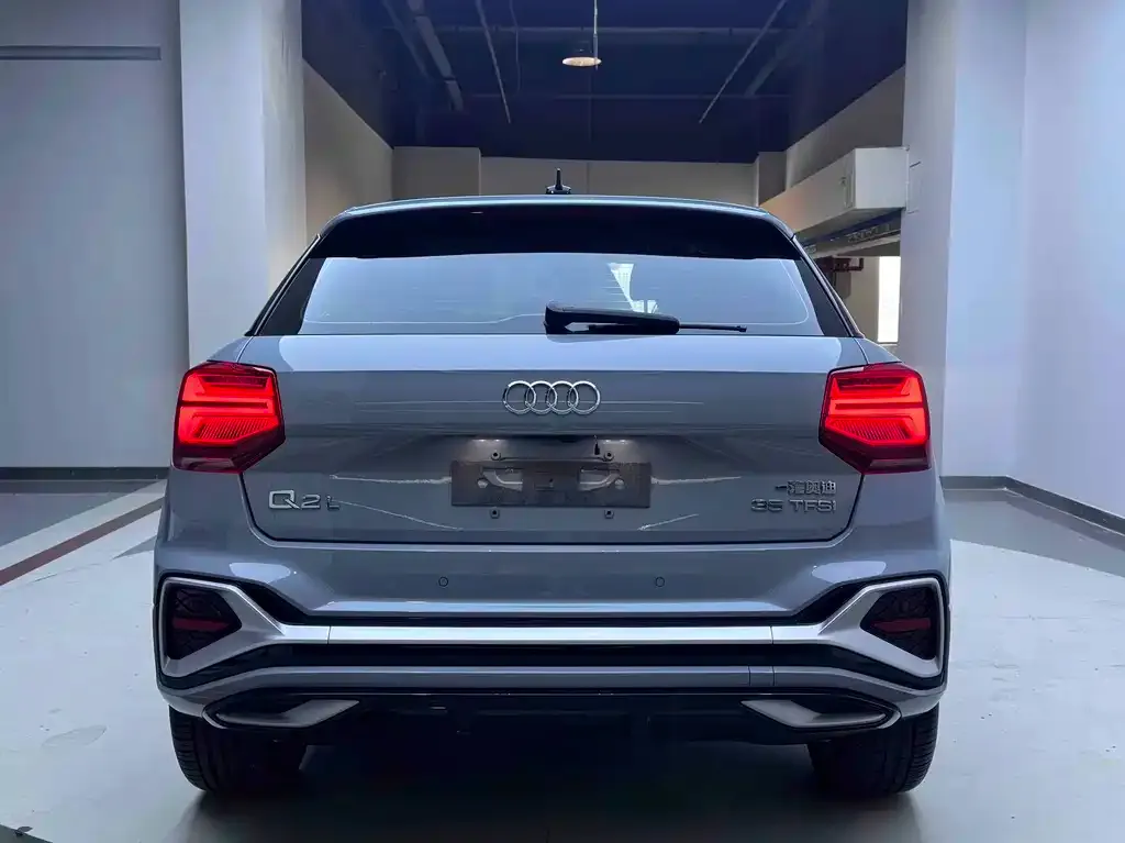 Audi Q2L — фото 3