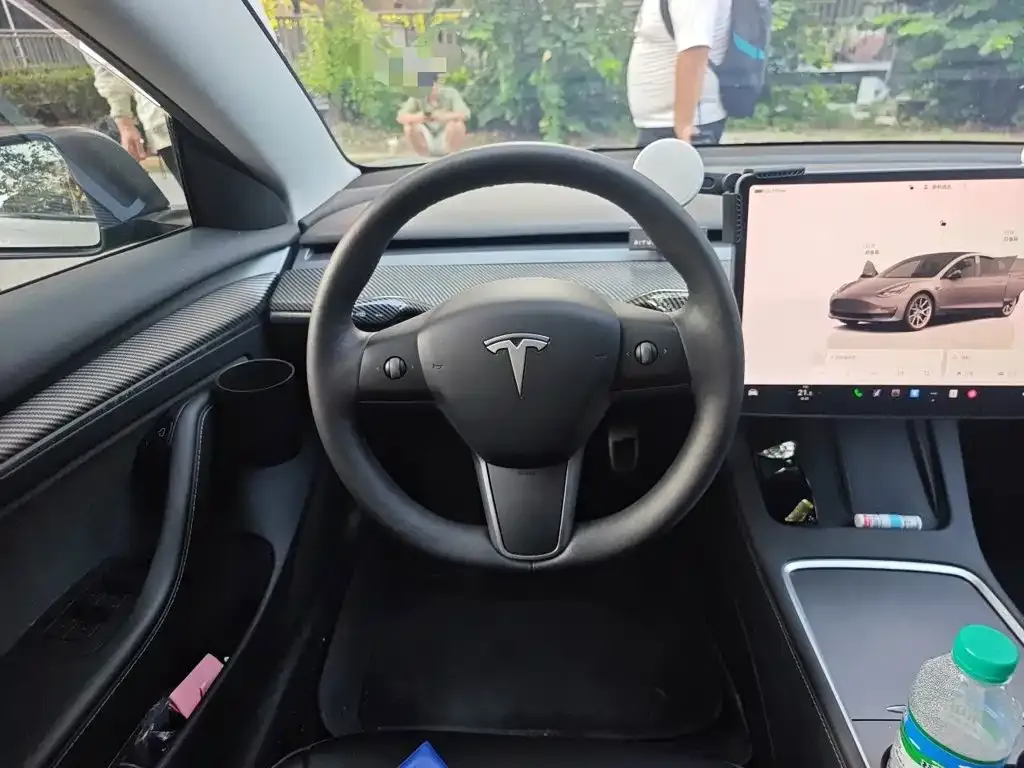 Tesla Model 3 — фото 6