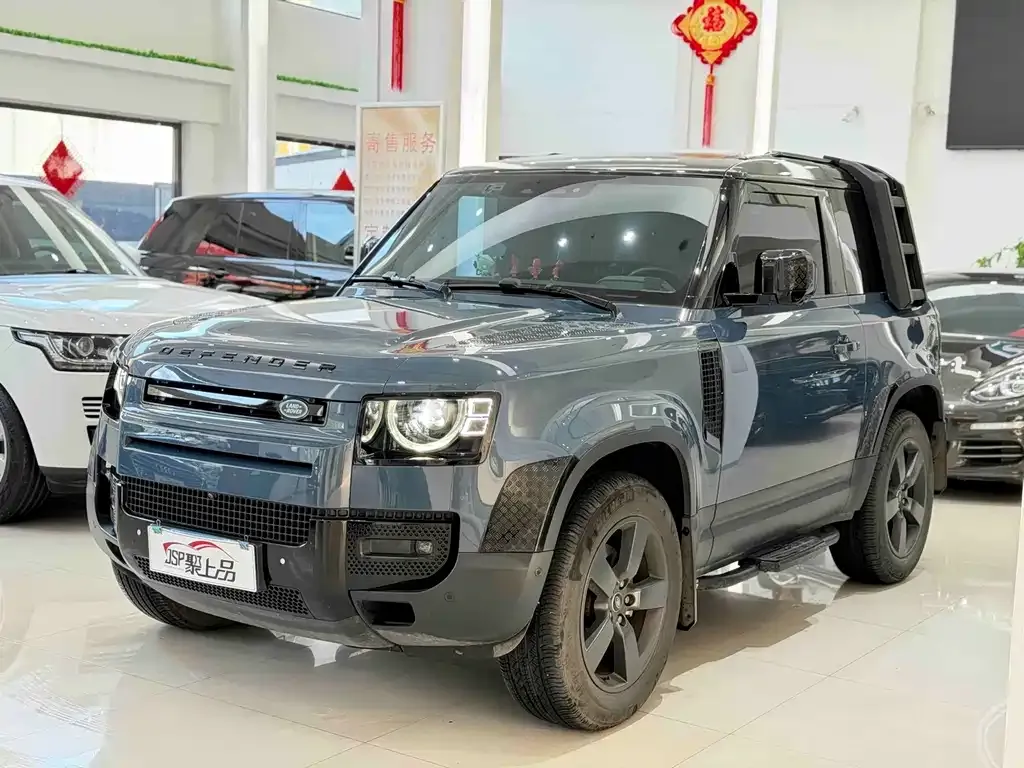 Land Rover Defender — фото 1