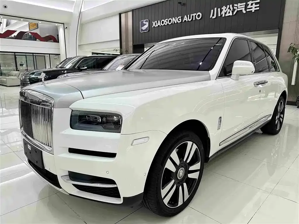 Rolls-Royce Cullinan — фото 1