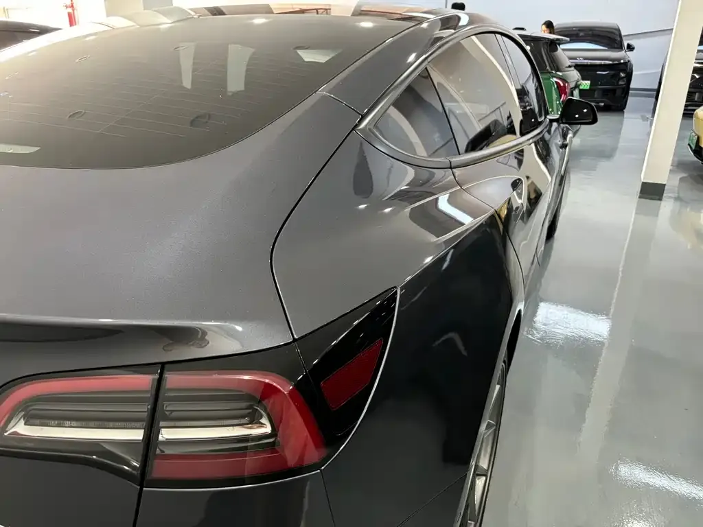 Tesla Model 3 — фото 6