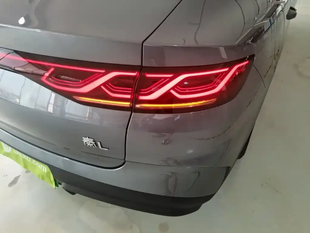 BYD Qin L — фото 2