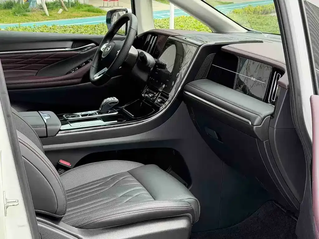 GAC Motor Trumpchi M8 — фото 9