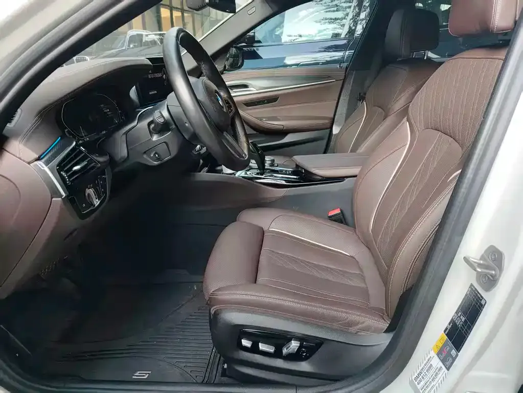 BMW 5 Series New Energy — фото 2