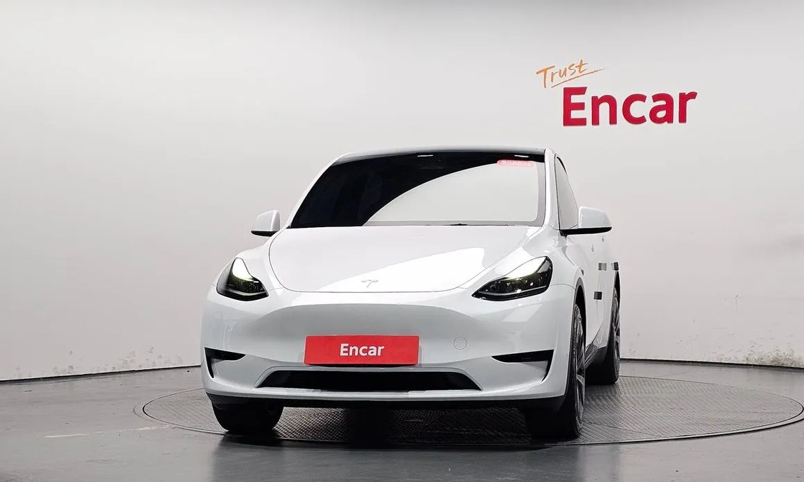 Tesla Model Y — фото 6
