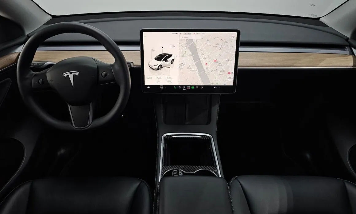 Tesla Model Y — фото 3