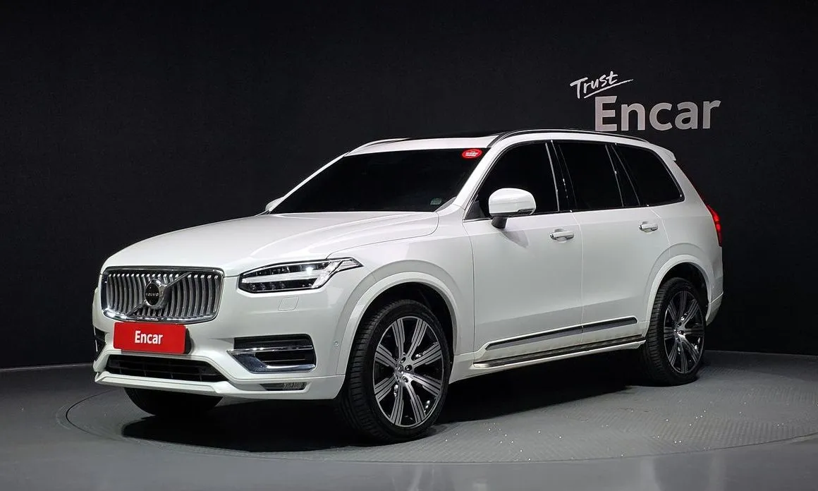Volvo XC90 — фото 1