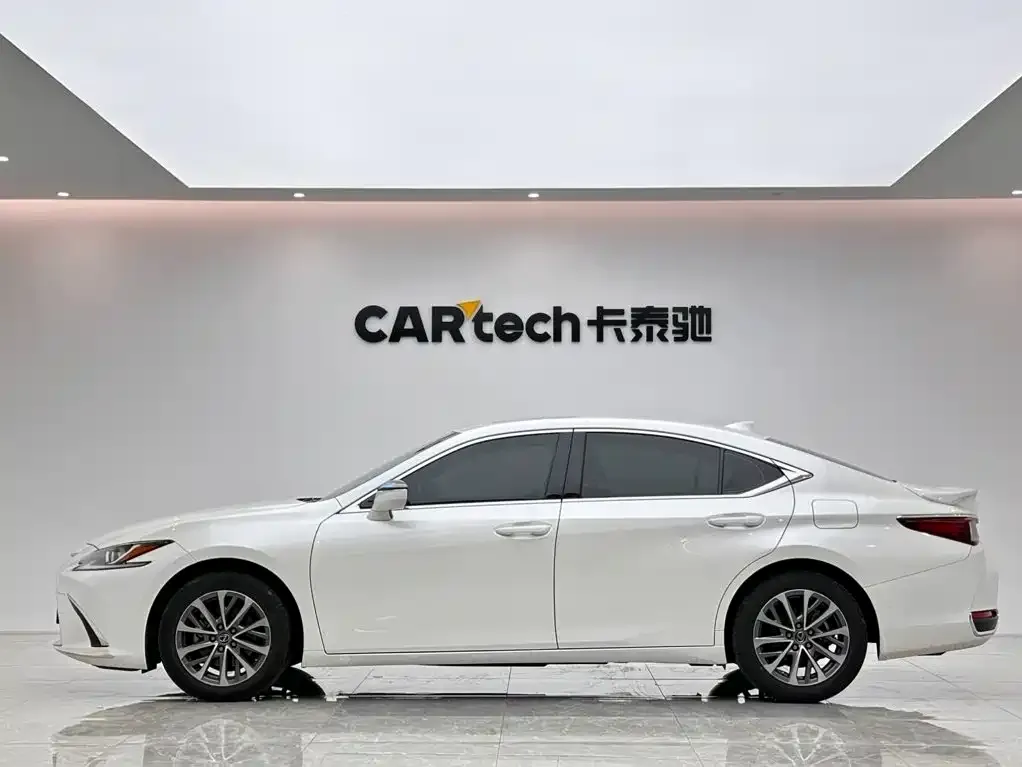 Lexus ES — фото 2