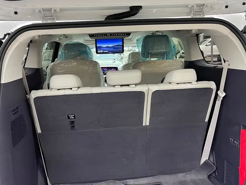 Buick GL8 Hybrid — фото 9
