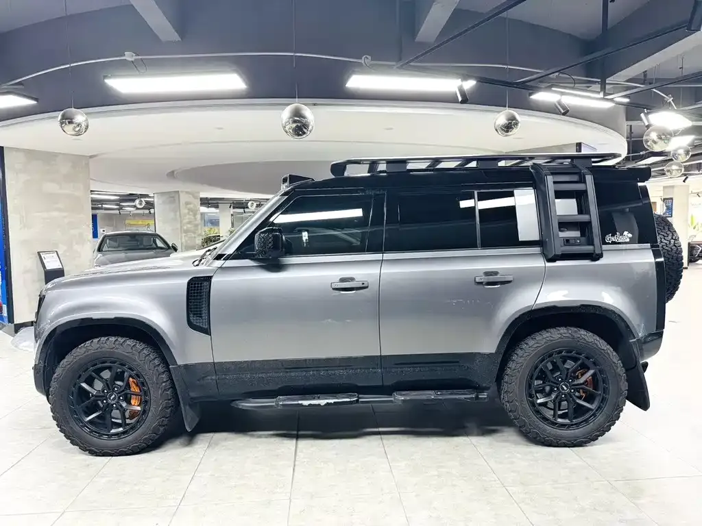 Land Rover Defender — фото 6