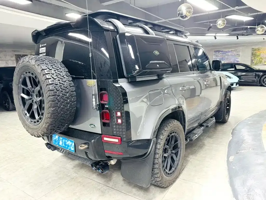 Land Rover Defender — фото 7