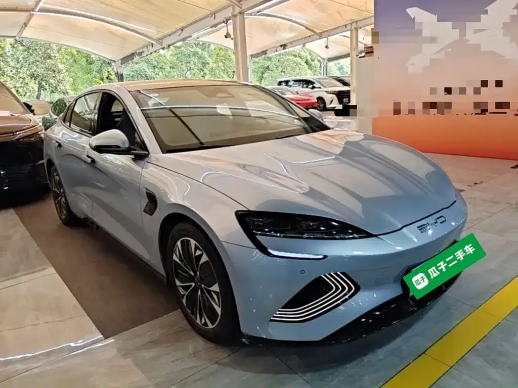 BYD Seal — фото 8