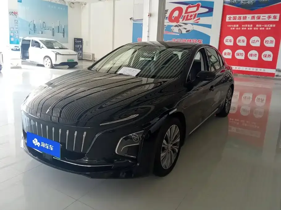 Hongqi E-QM5 — фото 1