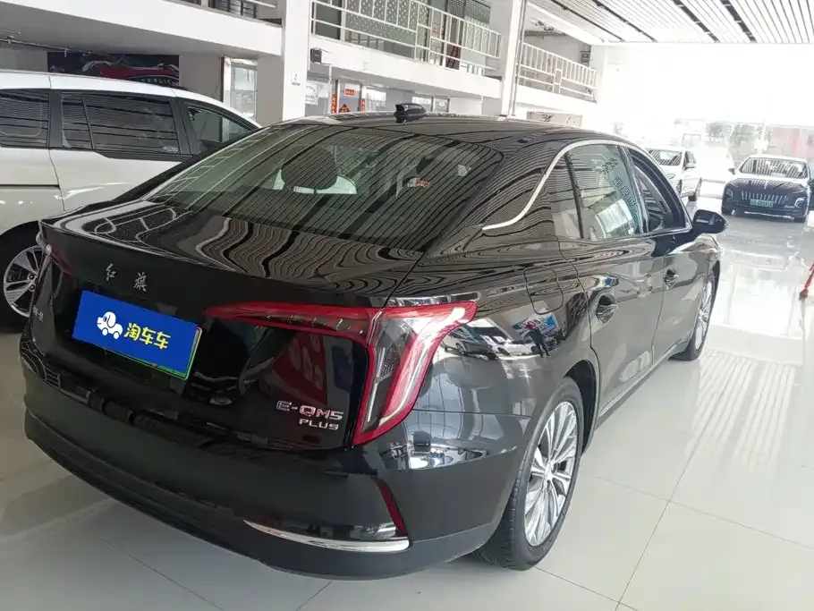 Hongqi E-QM5 — фото 10