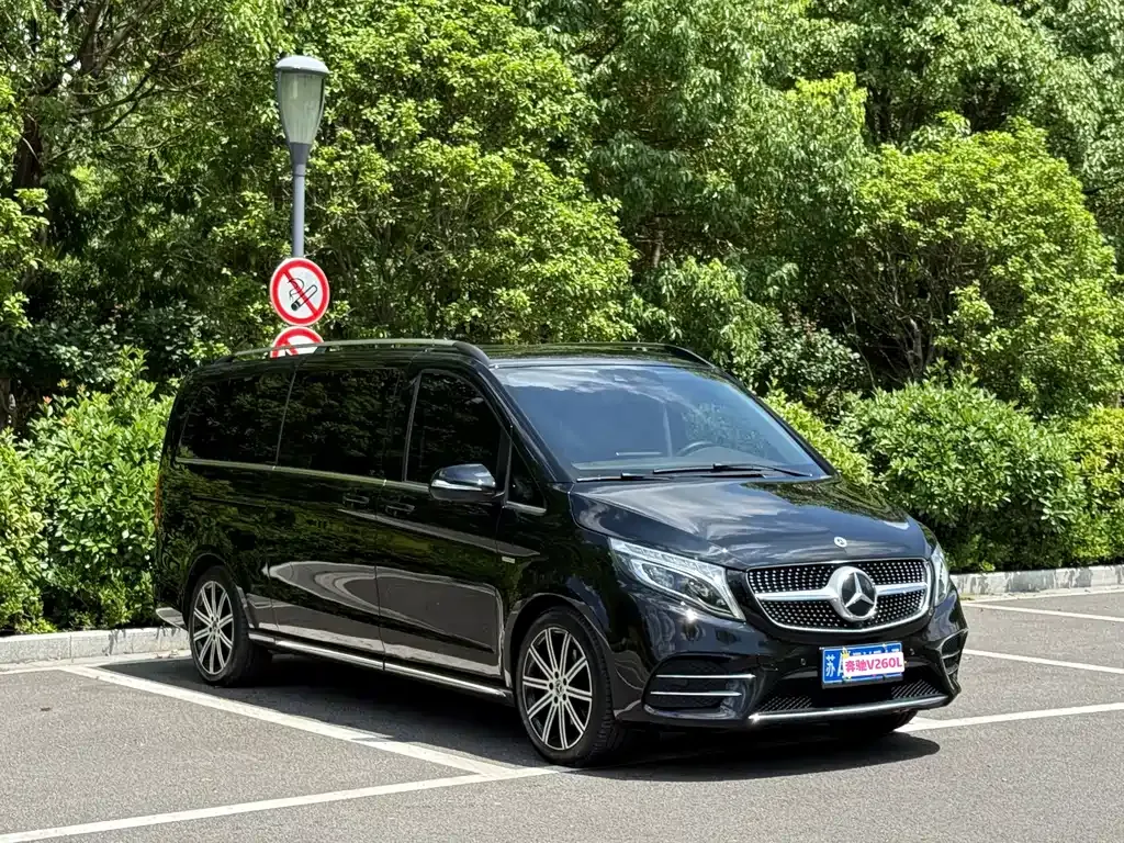 Mercedes-Benz V-Class — фото 9