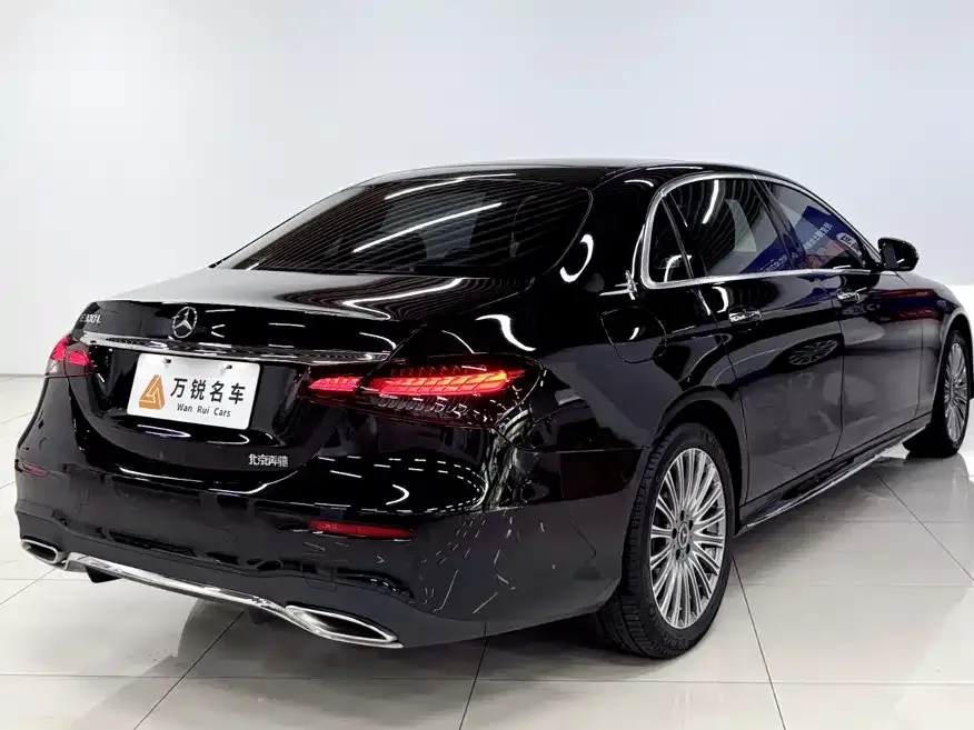 Mercedes-Benz E-Class — фото 10