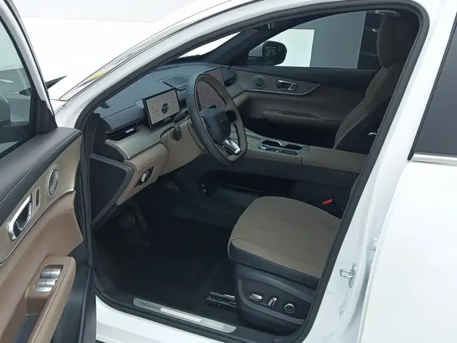 Chery Tiggo 8 PLUS — фото 10